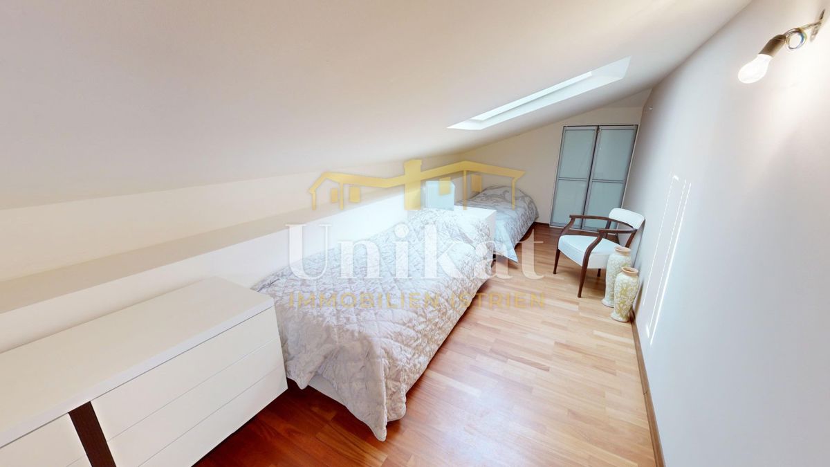 Dvostanovanjski stan z 4 spalnicami